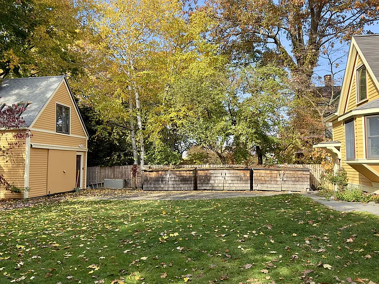 120 Lakeview Ave — Photo 21