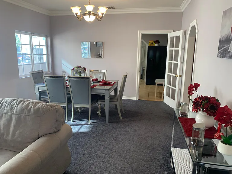 1626 N Alexandria Ave — Photo 7