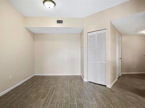 5th image of 3015 Aqua Vista Ln APT 301