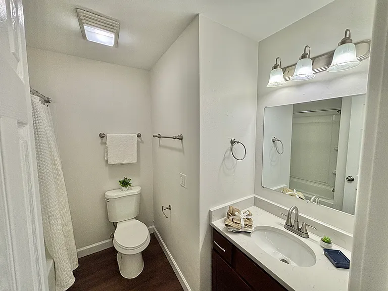 575 Schiller St #17 — Photo 15