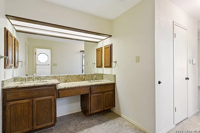3002 View Oak — Photo 7