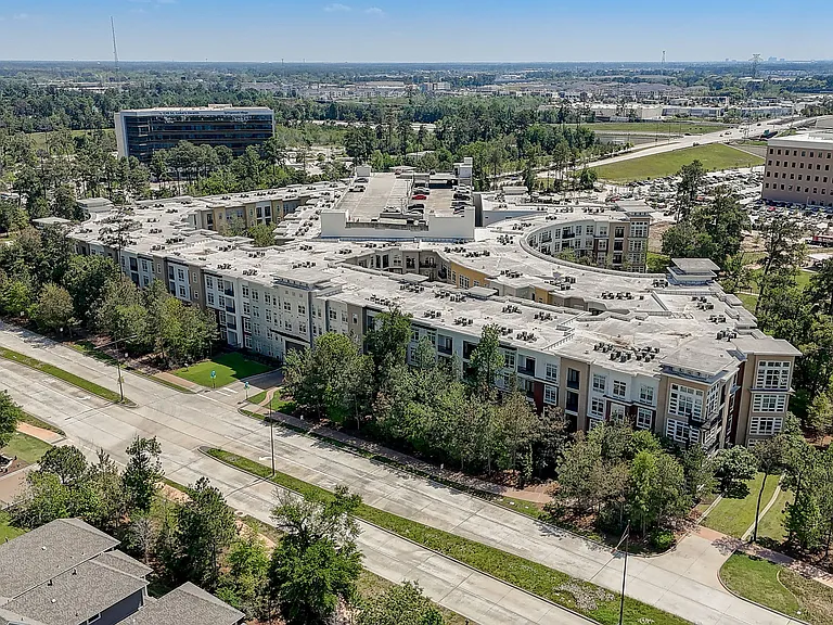 The Belvedere at Springwoods Village Apartments — Photo 34