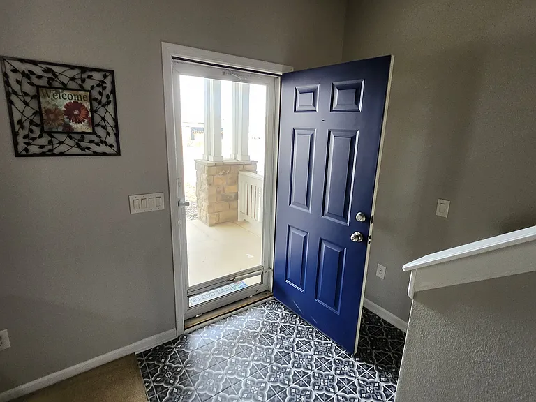 284 SE Booth Ave — Photo 5