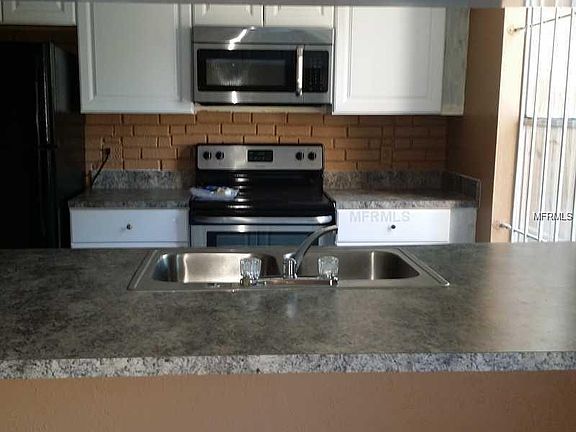 3rd image of 2033 Ludlow Ln #3302