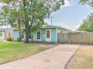 107 Dolphin Ave, Galveston, TX 77550