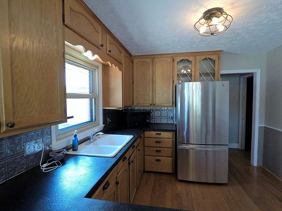 5th image of 2512 Anna Ave