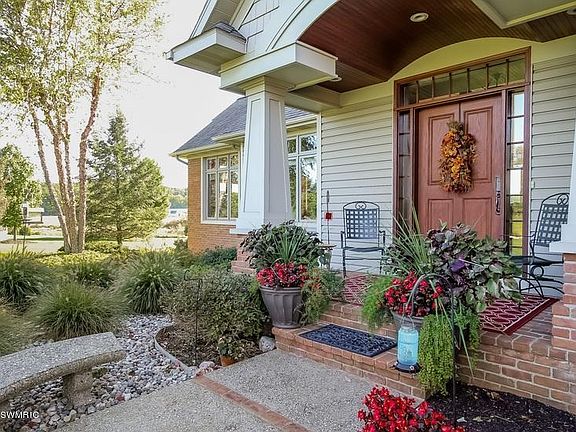 2nd image of 763 Avonlea Ln