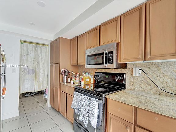 5th image of 18051 Biscayne Blvd APT 801