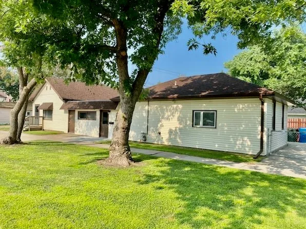 2714 C Ave, Kearney, NE 68847