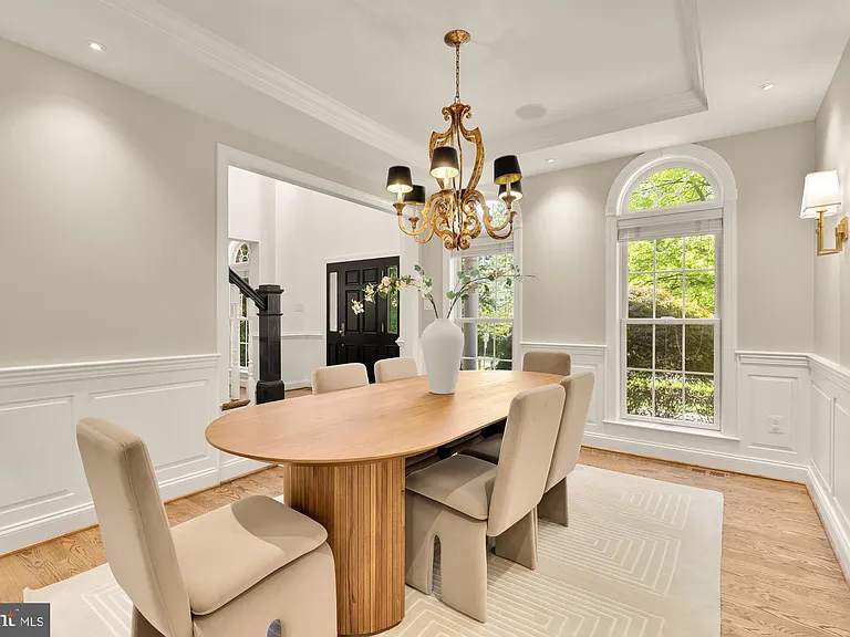 5501 Montgomery St — Photo 13