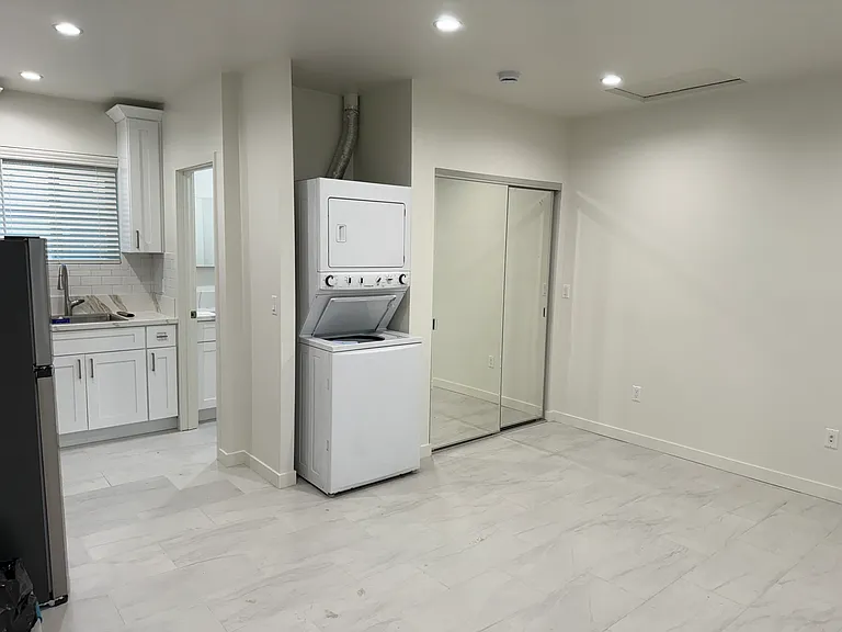 1320 S Del Mar Ave #J — Photo 2
