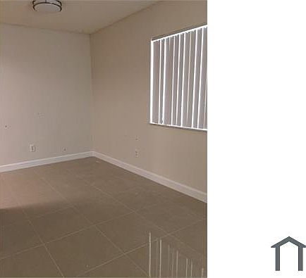 5th image of 909 Meadows Cir