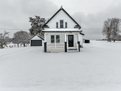 806 Harmony Baptist Rd, New Castle, PA, 16101