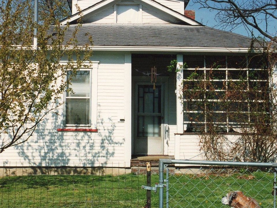 2nd image of 701 Poplar Ave