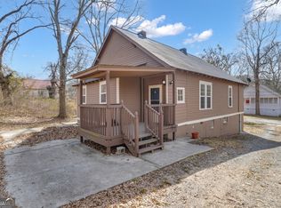 111 Arnco 4th St, Newnan, GA 30263
