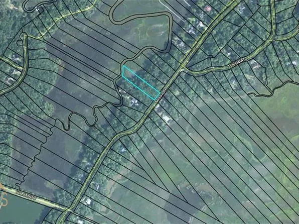 68 Mission Dr W #Phase I, Darien, GA 31305