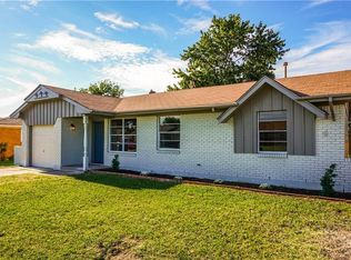 631 SW 3rd St, Moore, OK 73160