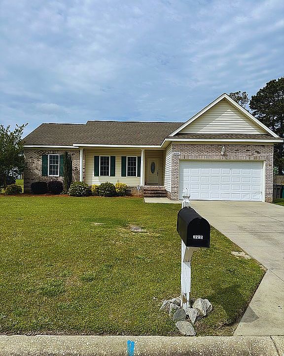 1st image of 3505 Hillcrest Dr