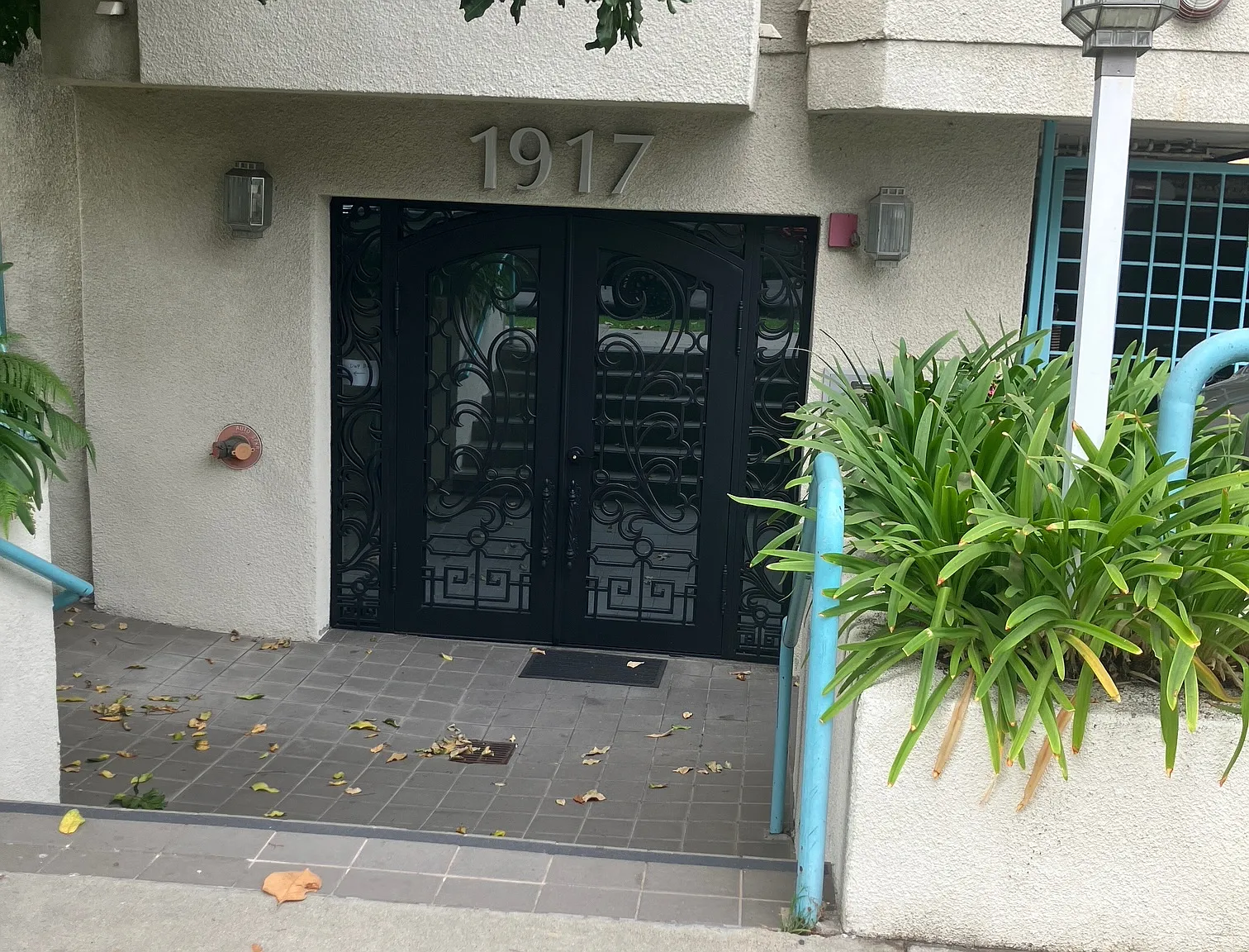2 bed, 1466 sqft, $3,680 — Photo 2