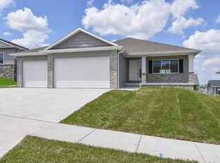 4220 W Hancock Ct, Lincoln, NE 68528