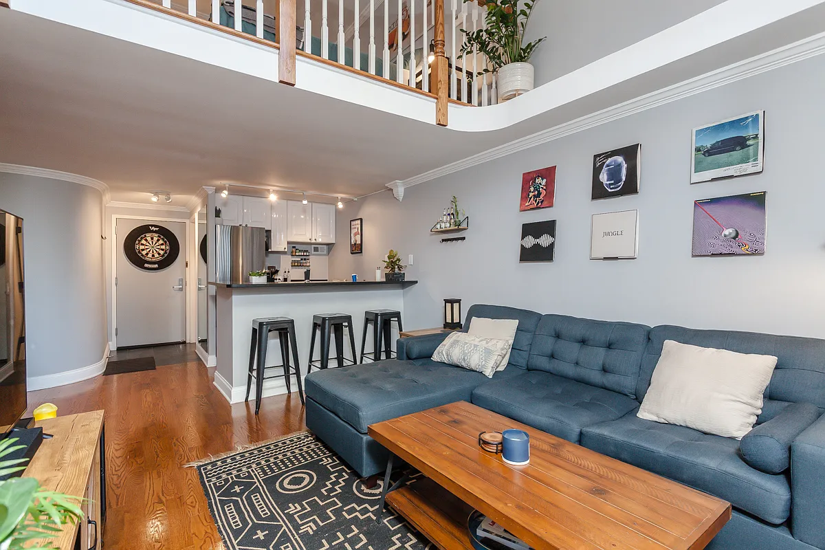 1 bed, 800 sqft, $2,350 — Photo 3