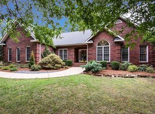 4311 Wordsworth Ln, Charlotte, NC 28211