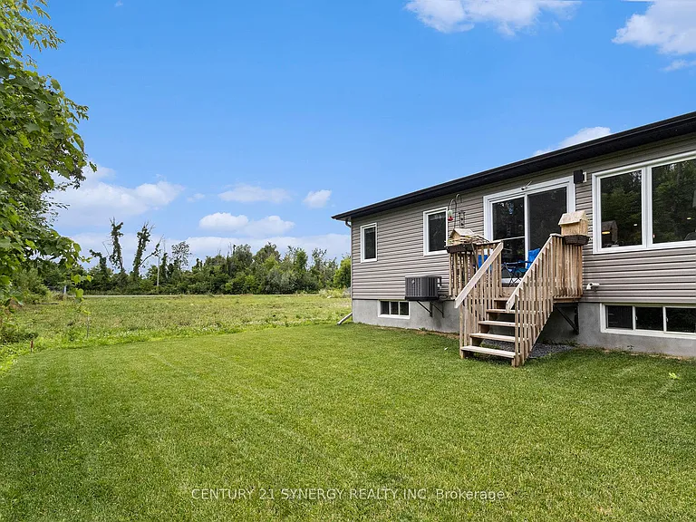 68 Villeneuve Dr — Photo 20