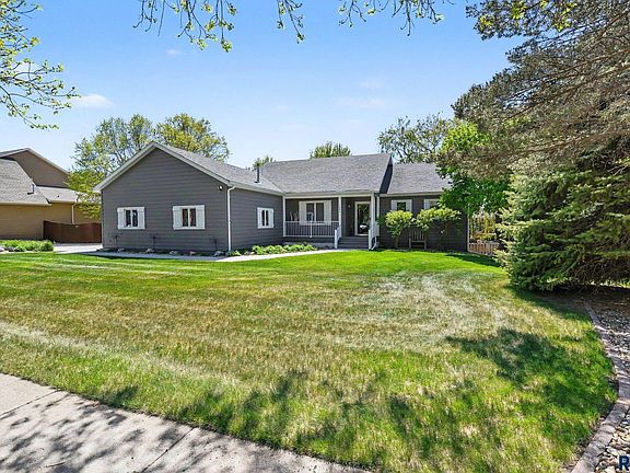 5th image of 1025 Heritage Dr
