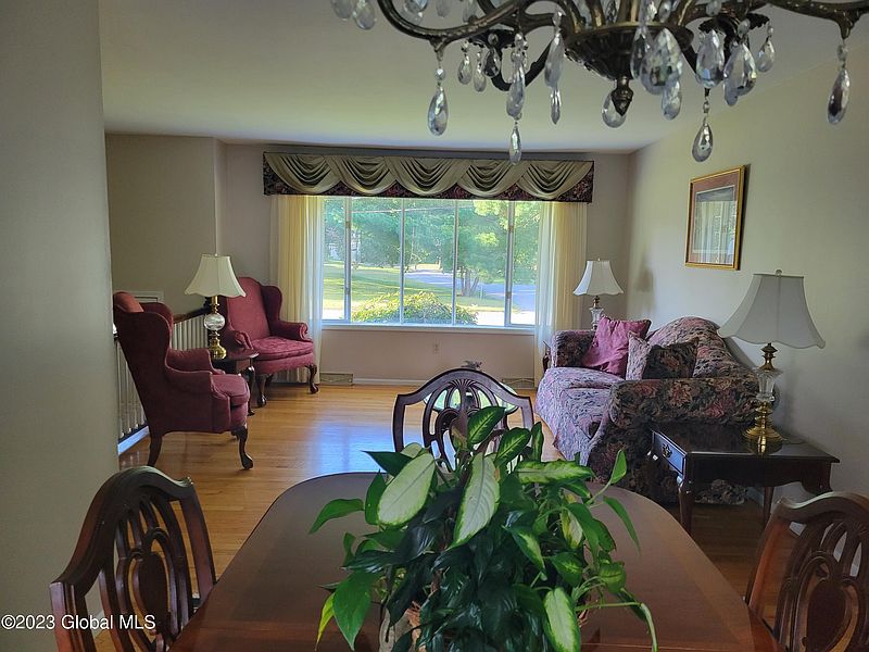 2nd image of 44 Evergreen Avenue