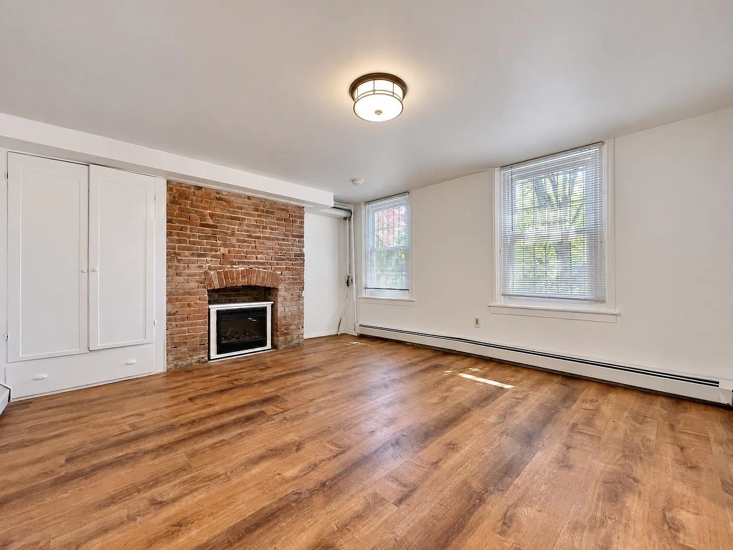1 bed, 1.0 bath, 575 sqft, $1,950 — Photo 3