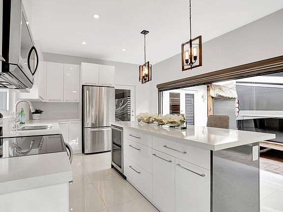 4th image of 295 N Cortez Drive #295