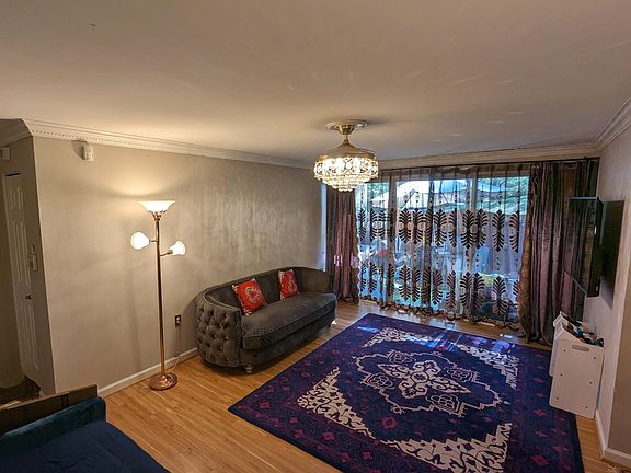 3rd image of 5614 Bloomfield Dr APT T3