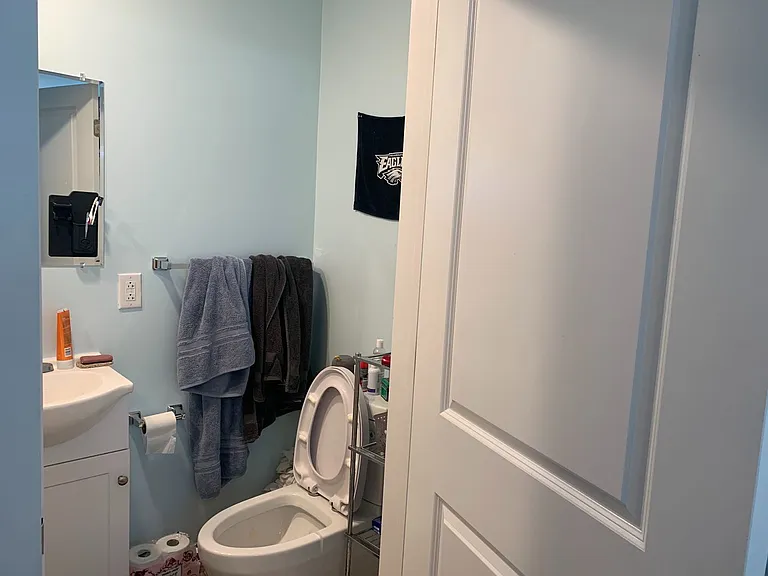 1611 N Sydenham St — Photo 33