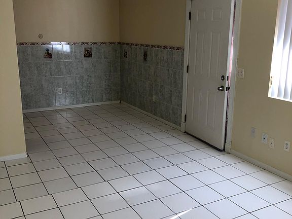 3rd image of 4139 43rd St APT 3