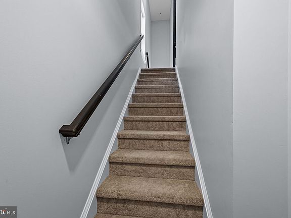 4th image of 193 Graystone Dr