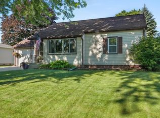 315 Parker Ave, Algoma, WI 54201