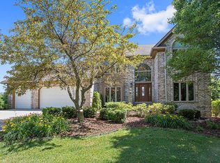 13405 Gray Ln, Lemont, IL 60439
