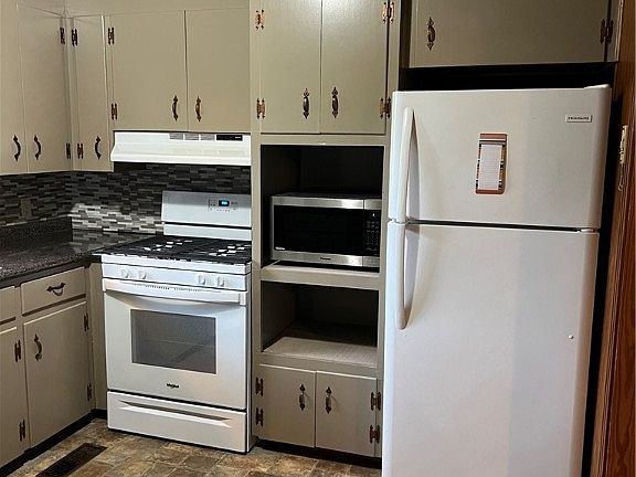 5th image of 152 E Bolling Ave