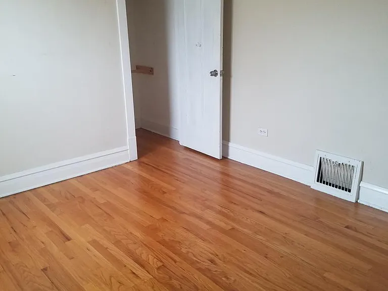 7239 W Palatine Ave #2 — Photo 6
