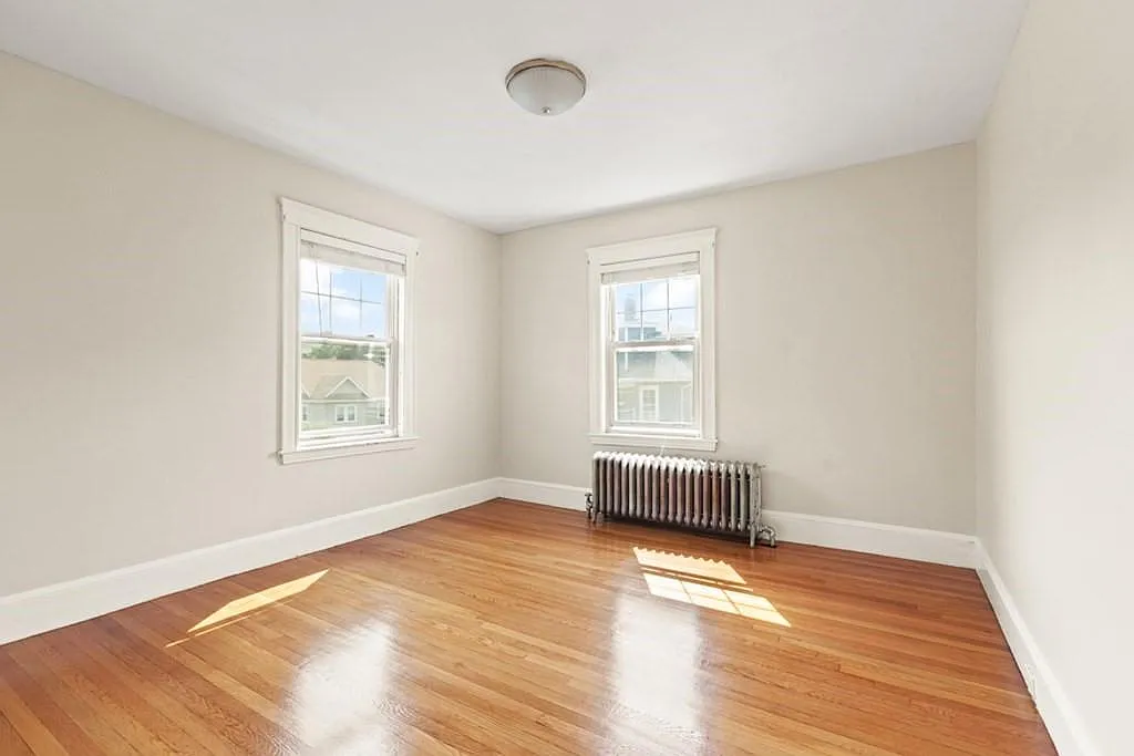 2 bed, 1200 sqft, $2,800 — Photo 3