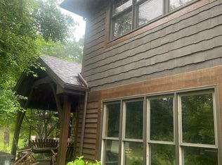 3940 Rivendell Ct, Milford, MI 48380