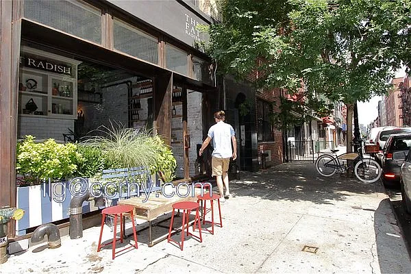 Rented by City Connections Realty | media 8