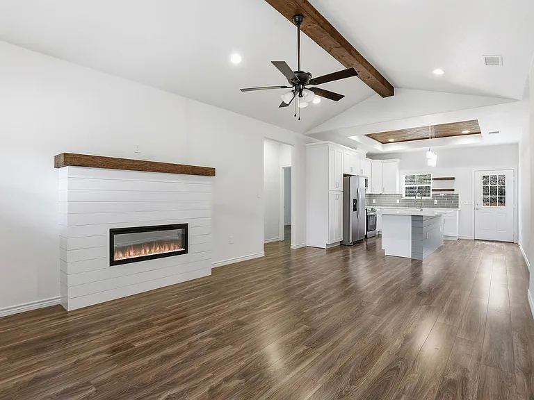 5718 Barkridge Dr — Photo 5