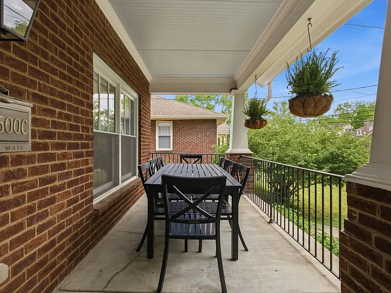 2500C W Linden Ave — Photo 6