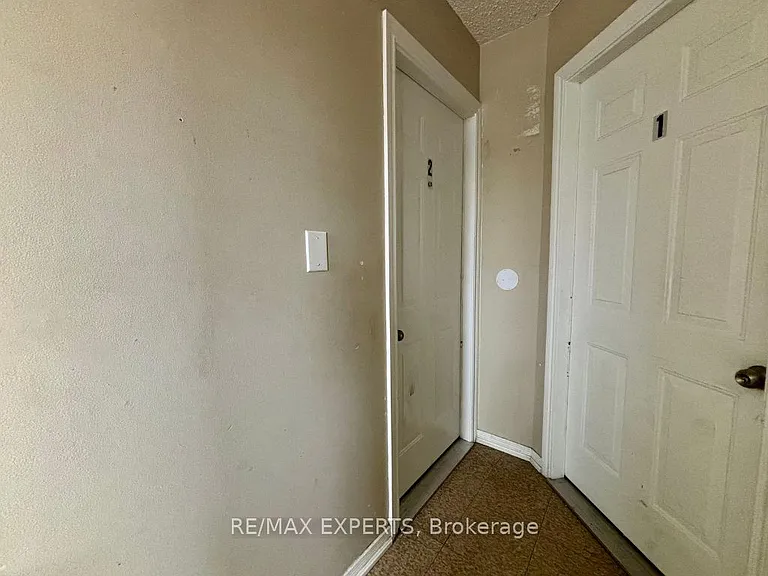 5 Ferndale Dr N #2 — Photo 23