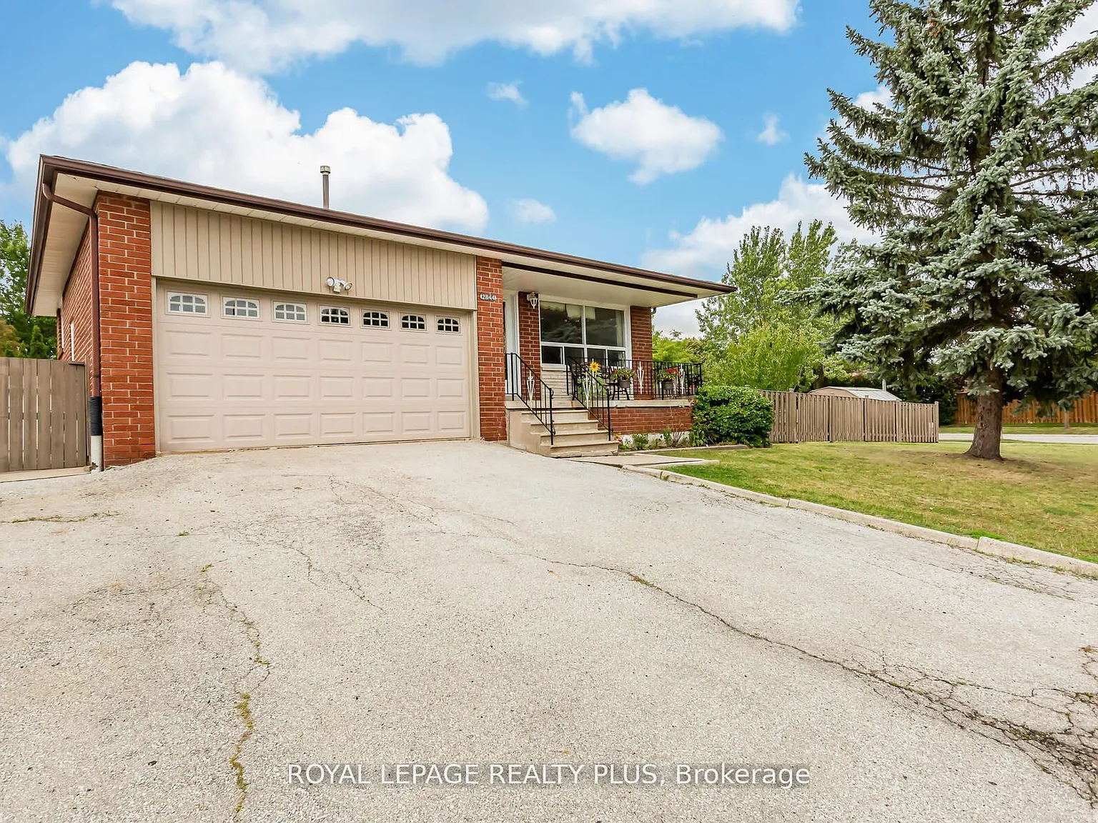 3 bed, $2,950 — Photo 2