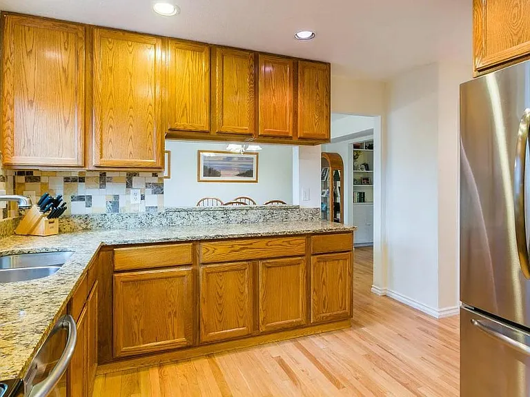 1535 Bradley Dr — Photo 9