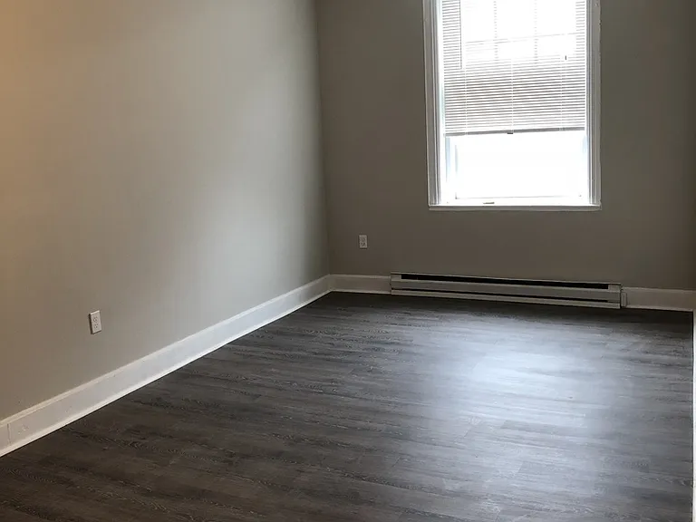 Huntington Apartments — Photo 64