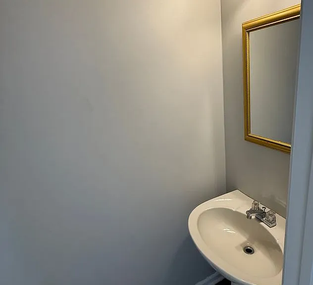 307 Carver Dr — Photo 8