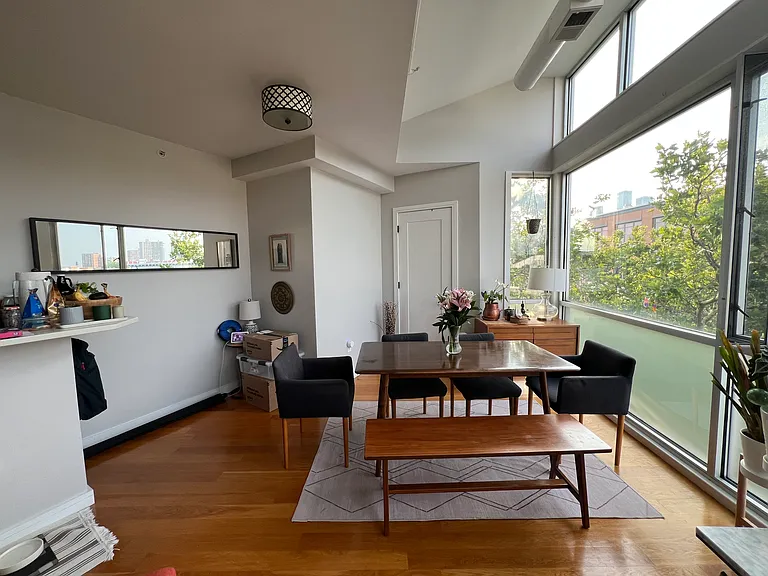 333 3rd St #Penthouse 2 — Photo 3